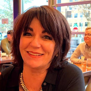 Meet your Posher, Laurie